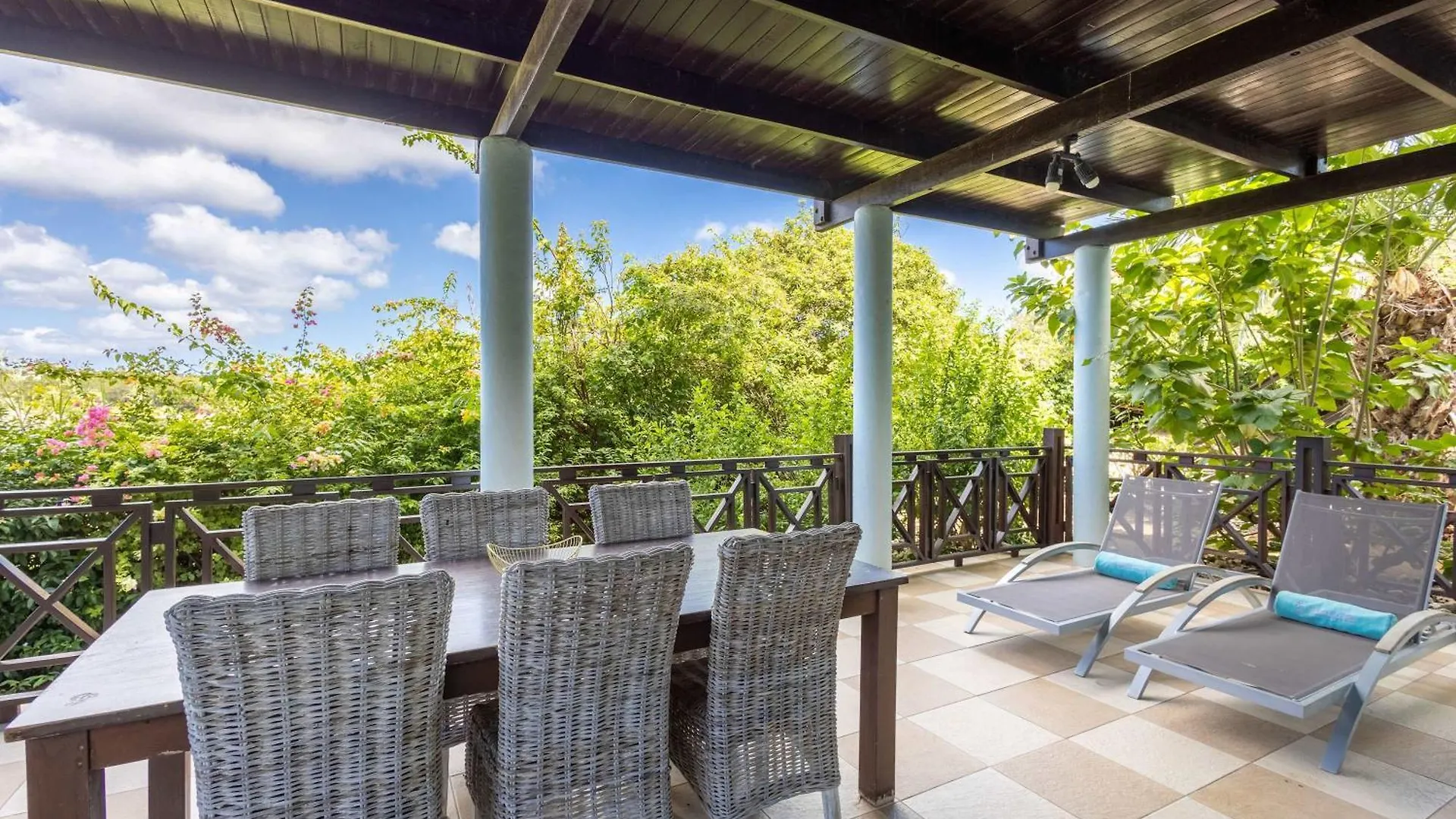 Tatil Evi Blue Bay Hideaway - Just Steps From The Beach